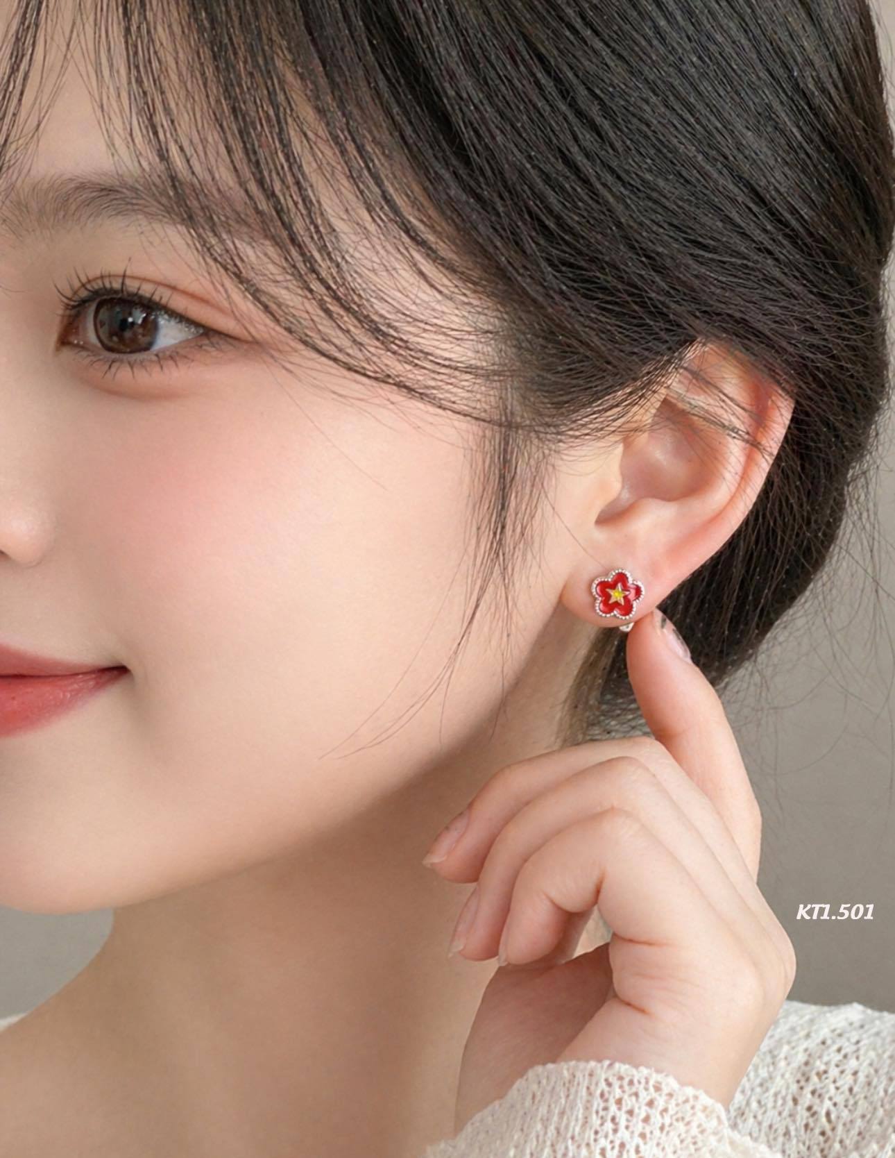 Bông tai bạc nữ hình Quốc kỳ Việt Nam